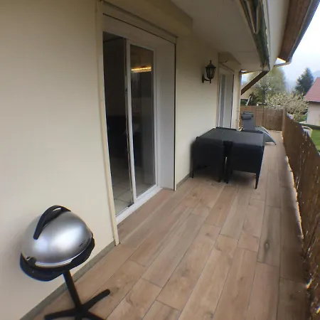 Et Montagne: Spacious With Terrace Near St Jorioz Apartment