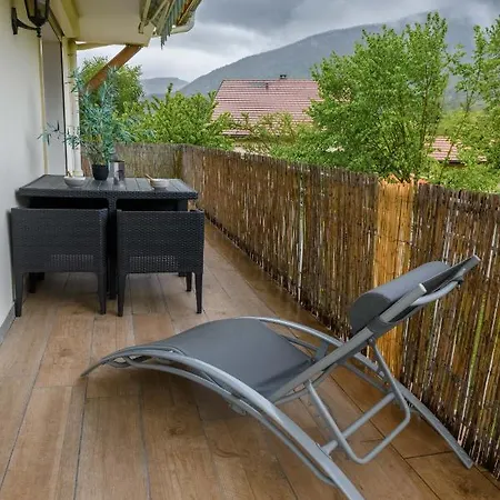 Apartment Et Montagne: Spacious With Terrace Near St Jorioz Saint-Jorioz