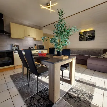 Et Montagne: Spacious With Terrace Near St Jorioz Apartment