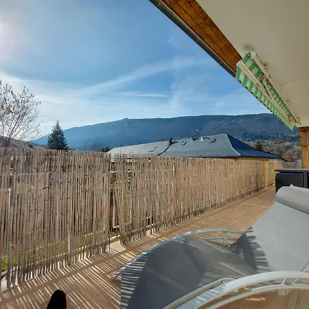 Apartment Et Montagne: Spacious With Terrace Near St Jorioz *